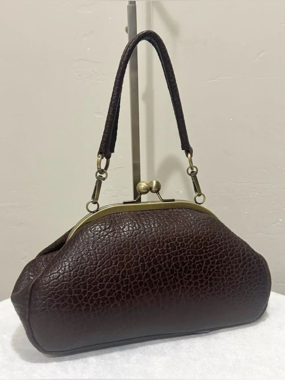 Brown Bison Leather Handmade Vintage Style Kisslock Frame Bag: Multi Use Style